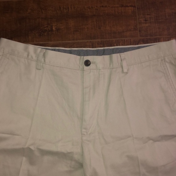 ! Amazon Essentials Men's Slim-Fit Plai… - Picture 2 of 9